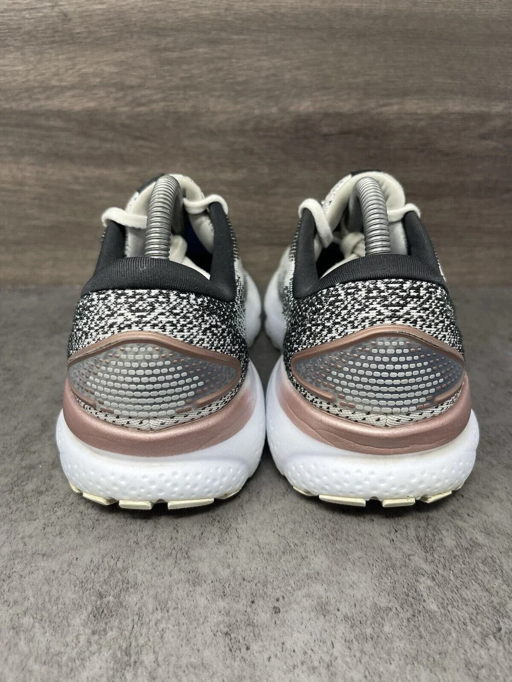 Brooks Ghost 16 White Black Rose Gold Womens Size 8 DNA LOFT v3 Running Shoes